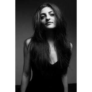 Meet your Posher, Ana